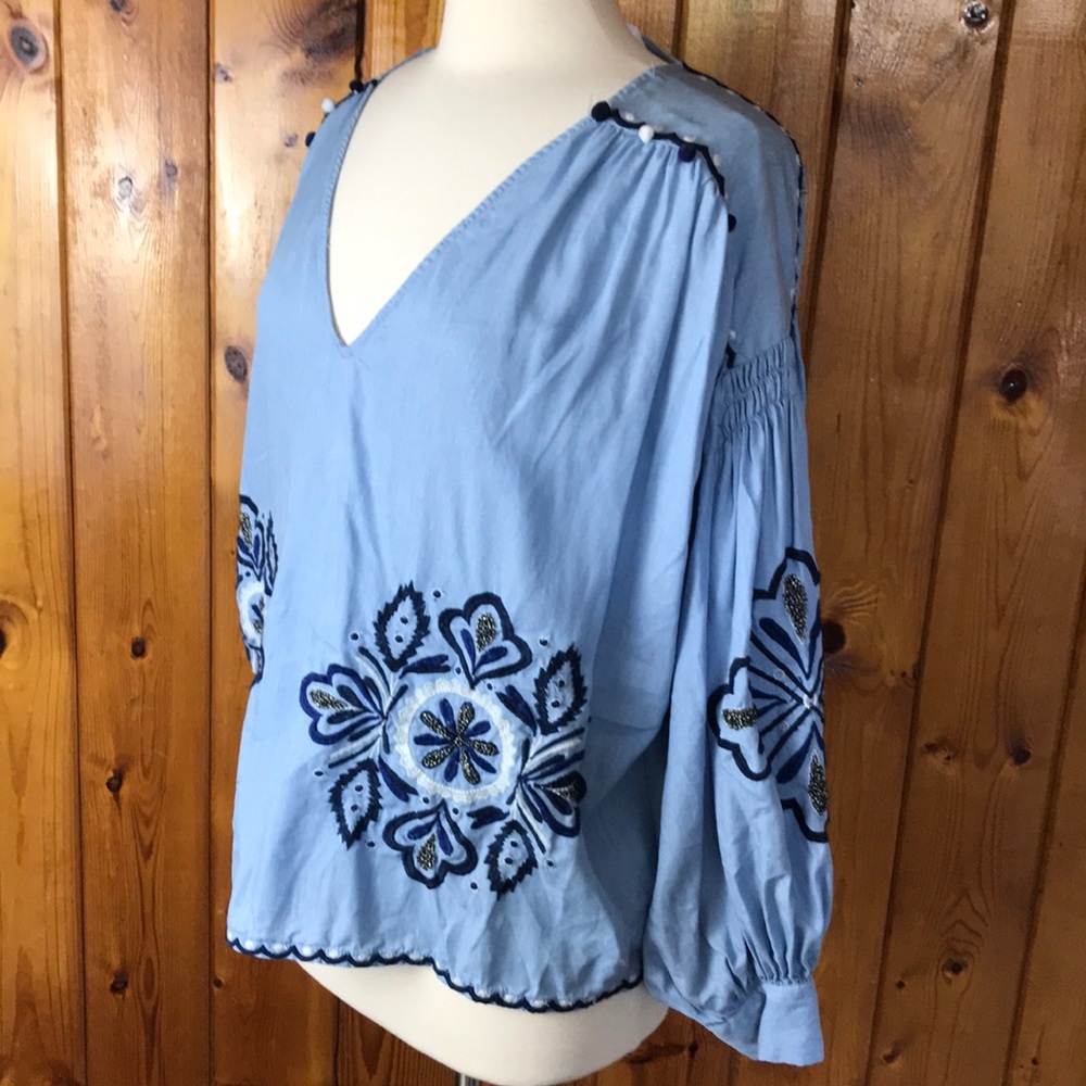 Zara chambray blouse w/Poof sleeve and bead detail